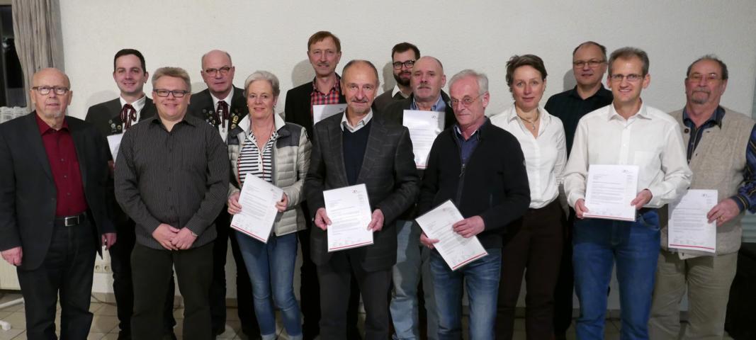 Sportkreisvorsitzender Hein-Peter Möller übergibt Förderbescheide bei Germania Fulda